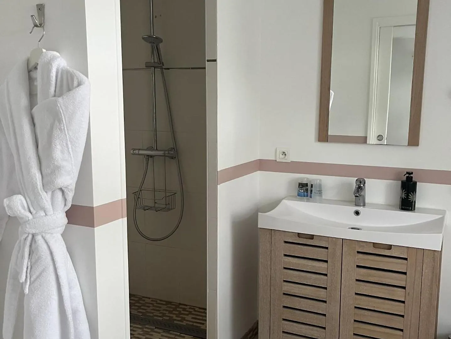 La Villa Bel Ange Saint-Philibert  فندق